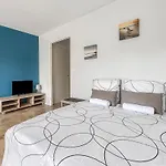 Proche De La Avec Parking Apartman *