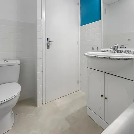 Proche De La Avec Parking شقة