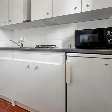 Proche De La Avec Parking *