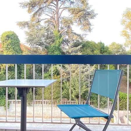 Proche De La Avec Parking Apartamento